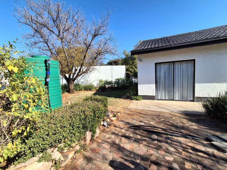4 Bedroom Property for Sale in Flamwood North West